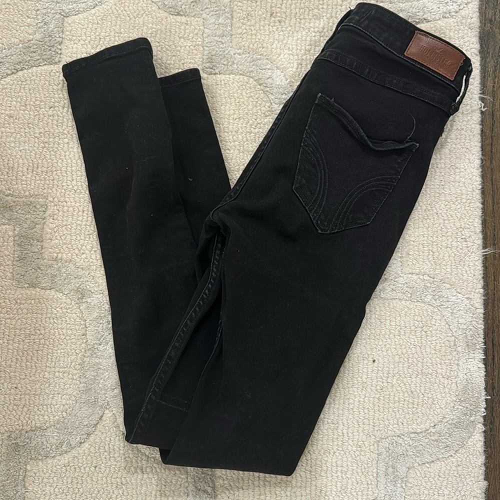Hollister black ripped skinny jeans